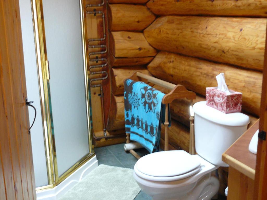 Hitching Post Resort Kelowna Rum bild