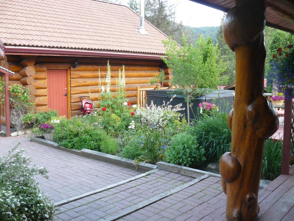 Hitching Post Resort Kelowna Rum bild