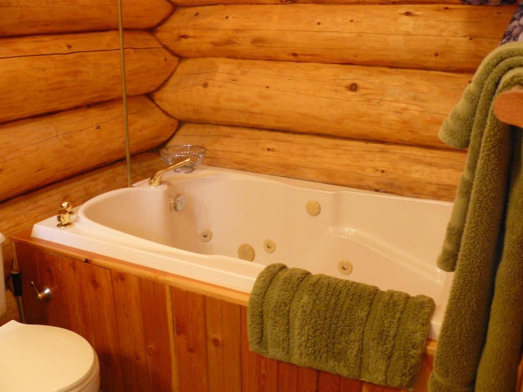 Hitching Post Resort Kelowna Rum bild